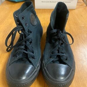 Converse Chuck Taylor’s